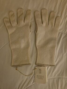 Brunello Cucinelli Men's White Cashmere Ribbed Gloves